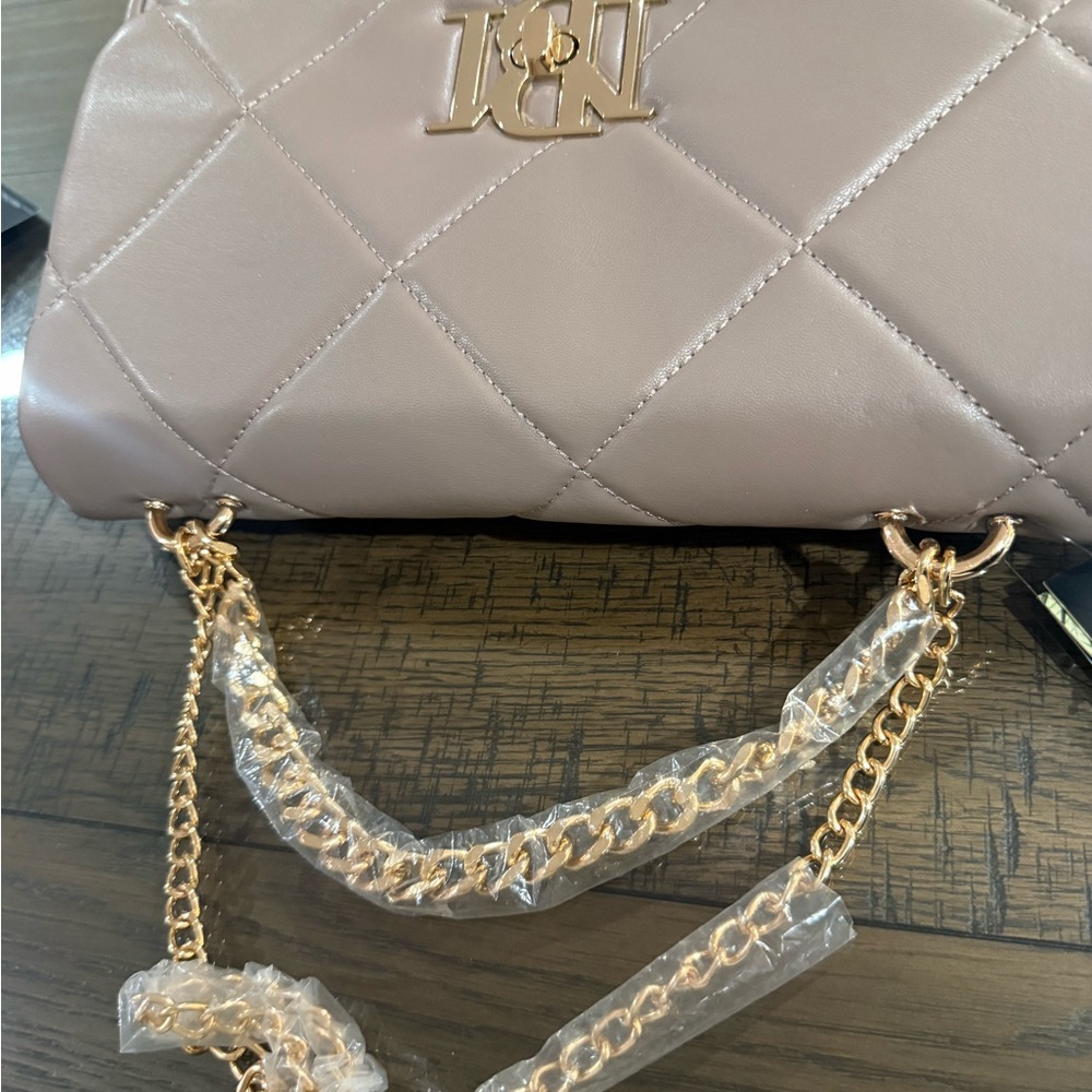 Badgley Mischka Quilted Shoulder Bag, Gold Chain Accent tan taupe beige gift - Picture 6 of 9